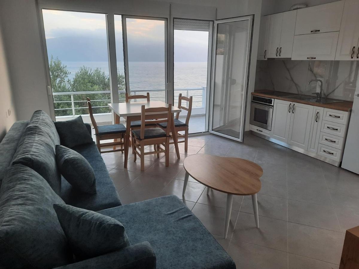 Flower Hill Vlore Exterior photo