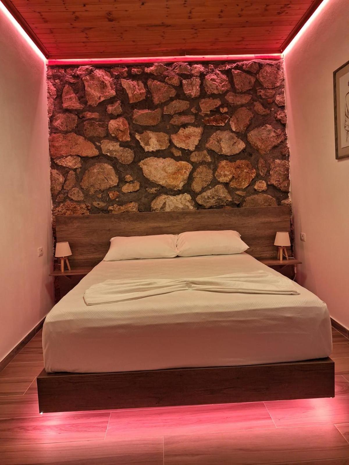 Flower Hill Vlore Exterior photo